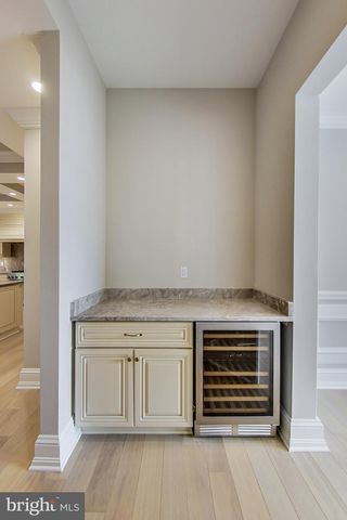 3104 SLEEPY HOLLOW RD, Falls Church, VA 22042