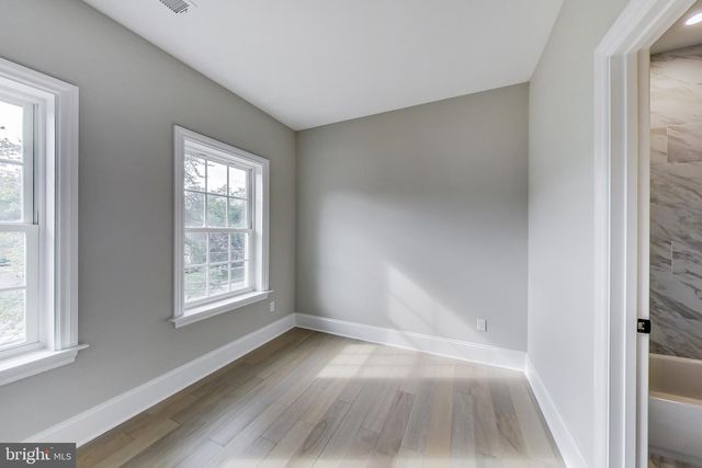 3104 SLEEPY HOLLOW RD, Falls Church, VA 22042