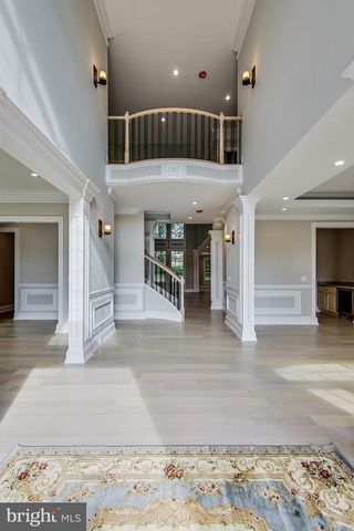 3104 SLEEPY HOLLOW RD, Falls Church, VA 22042