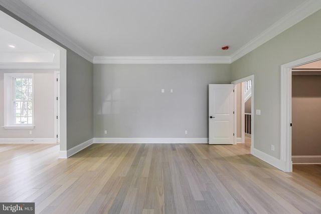 3104 SLEEPY HOLLOW RD, Falls Church, VA 22042