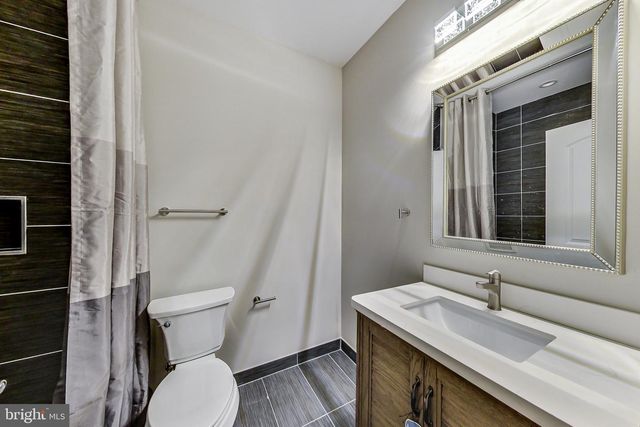 3104 SLEEPY HOLLOW RD, Falls Church, VA 22042