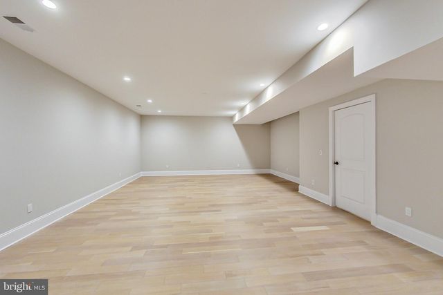 3104 SLEEPY HOLLOW RD, Falls Church, VA 22042