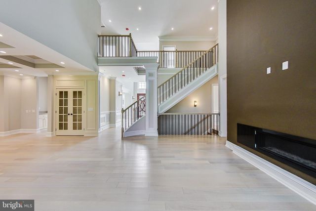 3104 SLEEPY HOLLOW RD, Falls Church, VA 22042