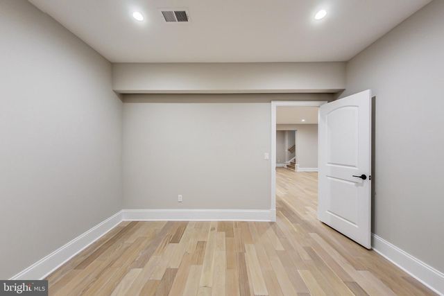 3104 SLEEPY HOLLOW RD, Falls Church, VA 22042