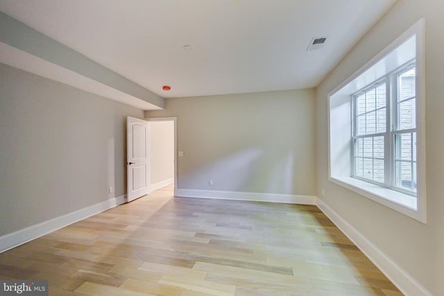 3104 SLEEPY HOLLOW RD, Falls Church, VA 22042