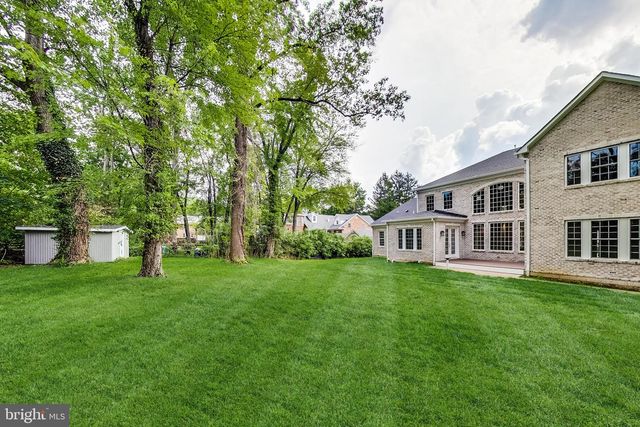 3104 SLEEPY HOLLOW RD, Falls Church, VA 22042