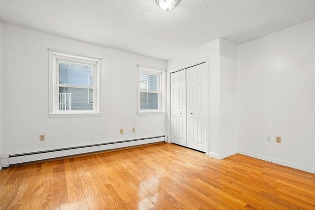 8 Walnut St 2A, Quincy, MA 02171