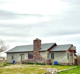 19859 Anahola Road, Helendale, CA 92342