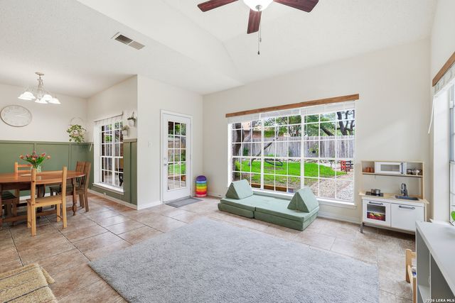 11650 Foxford, San Antonio, TX 78253
