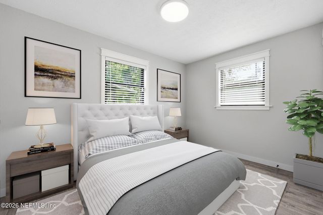 2904 E LORAN Drive, Jacksonville, FL 32216