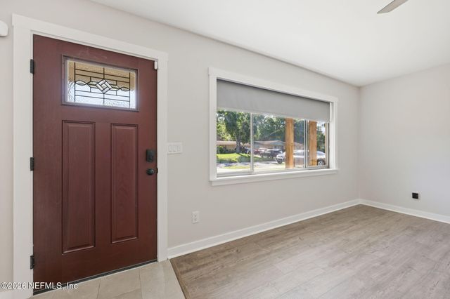 2904 E LORAN Drive, Jacksonville, FL 32216