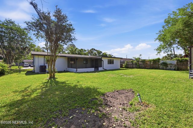 2904 E LORAN Drive, Jacksonville, FL 32216