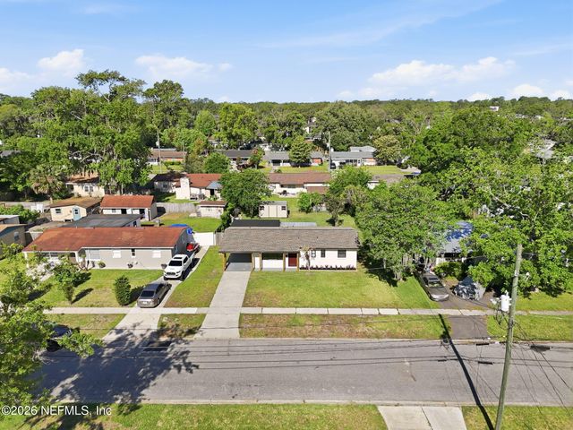 2904 E LORAN Drive, Jacksonville, FL 32216