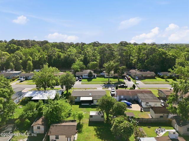 2904 E LORAN Drive, Jacksonville, FL 32216