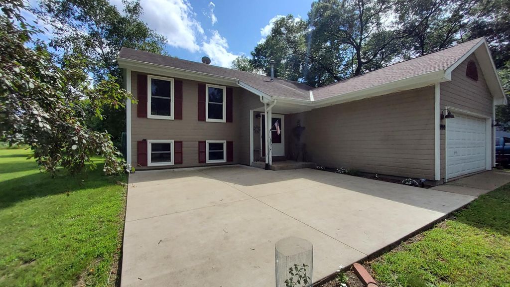 15959 214th Avenue NW, Elk River, MN 55330