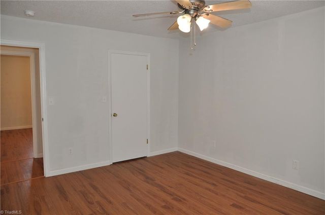 1504 Aspen Way, Winston-salem, NC 27106