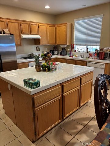 13023 Tehachapi Street, Hesperia, CA 92344