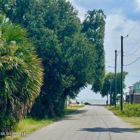 219 Texas Avenue, Gulfport, MS 39507