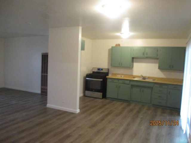 11128 San Madina Drive, Hanford, CA 93230