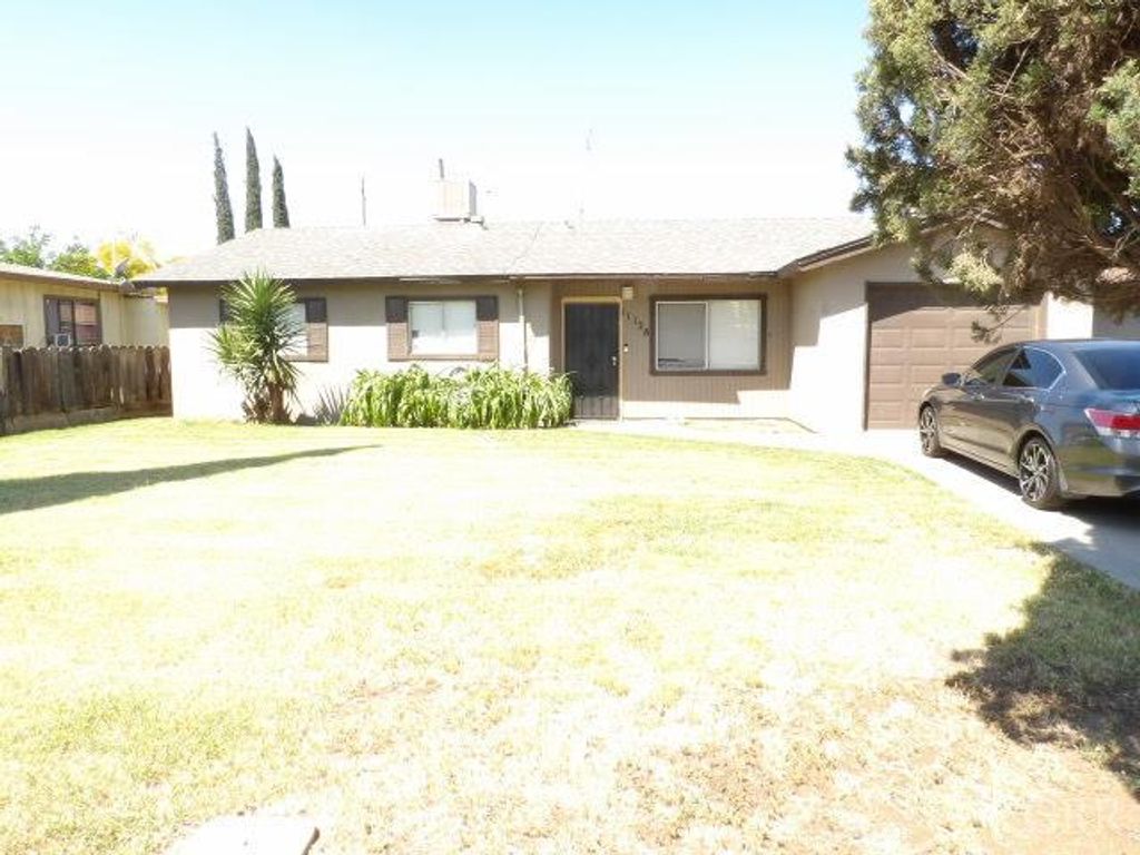 11128 San Madina Drive, Hanford, CA 93230