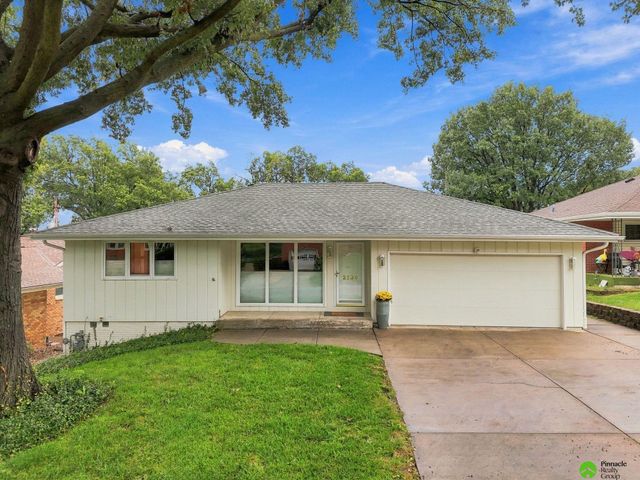 2536 S 39th Street, Lincoln, NE 68506