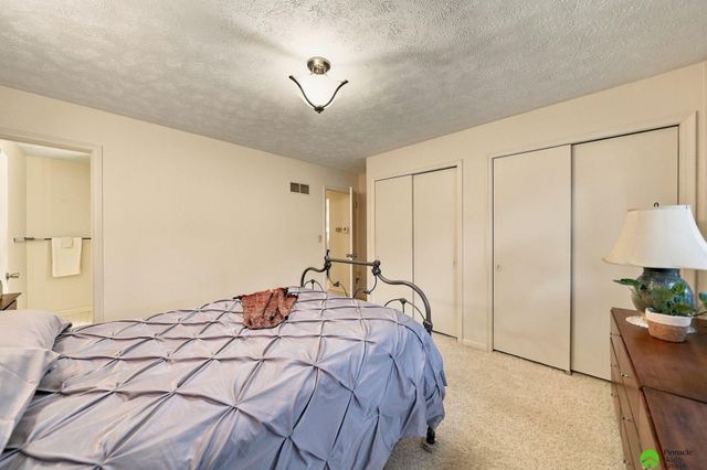 2536 S 39th Street, Lincoln, NE 68506