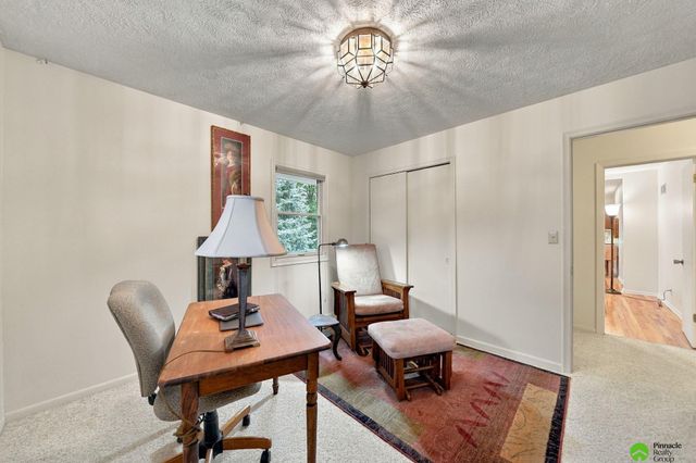 2536 S 39th Street, Lincoln, NE 68506
