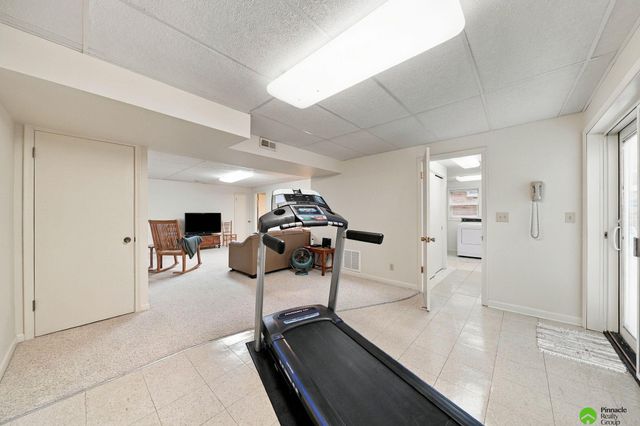 2536 S 39th Street, Lincoln, NE 68506