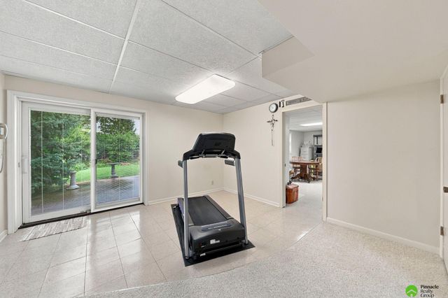 2536 S 39th Street, Lincoln, NE 68506