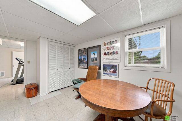 2536 S 39th Street, Lincoln, NE 68506