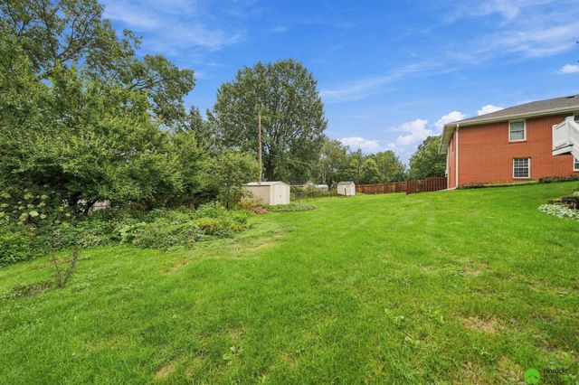 2536 S 39th Street, Lincoln, NE 68506
