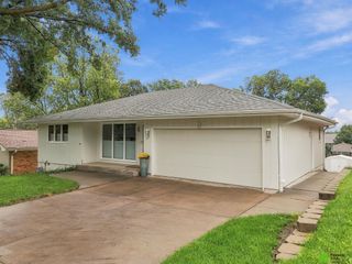 2536 S 39th Street, Lincoln, NE 68506
