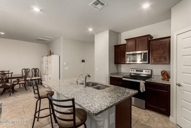 503 W Weldon Street, Corona De Tucson, AZ 85641