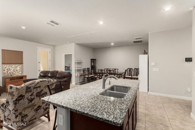 503 W Weldon Street, Corona De Tucson, AZ 85641