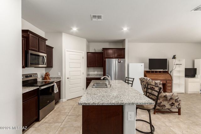 503 W Weldon Street, Corona De Tucson, AZ 85641