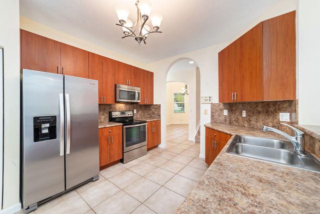 6004 Spring Lake Terrace, Fort Pierce, FL 34951