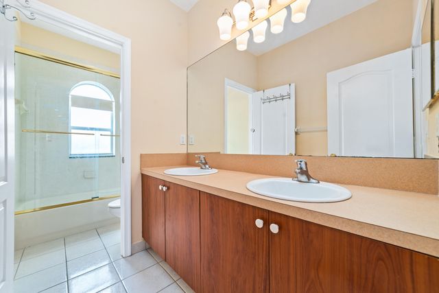 6004 Spring Lake Terrace, Fort Pierce, FL 34951