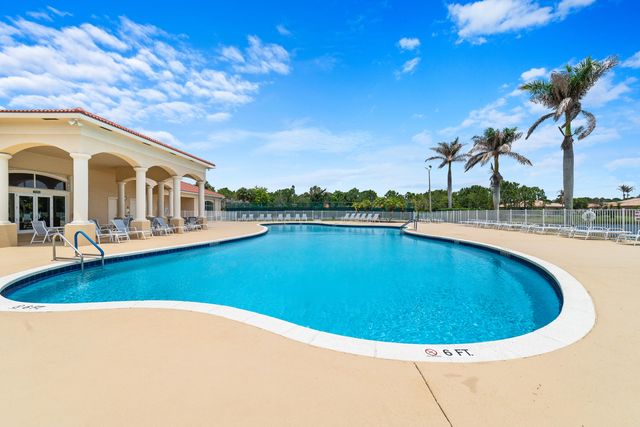 6004 Spring Lake Terrace, Fort Pierce, FL 34951