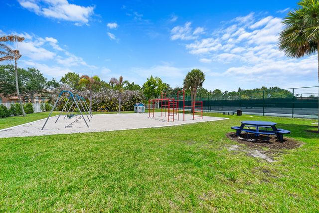 6004 Spring Lake Terrace, Fort Pierce, FL 34951