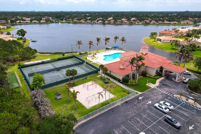 6004 Spring Lake Terrace, Fort Pierce, FL 34951