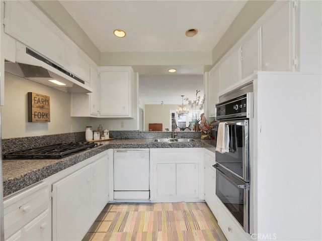 12289 Woodley, Granada Hills, CA 91344