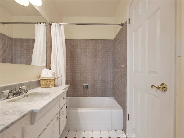 12289 Woodley, Granada Hills, CA 91344