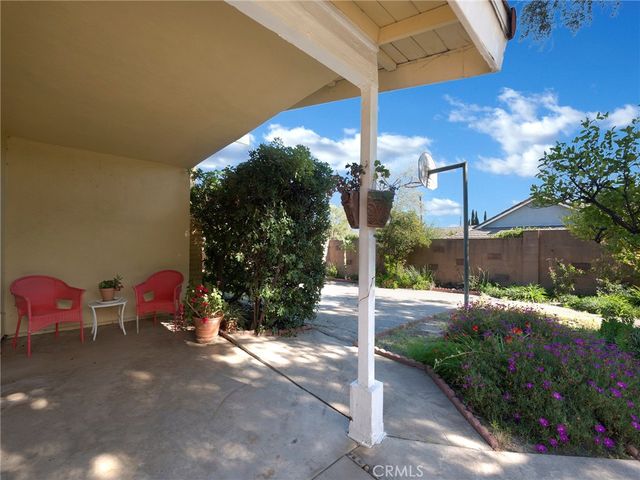 12289 Woodley, Granada Hills, CA 91344