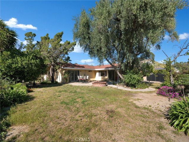 12289 Woodley, Granada Hills, CA 91344