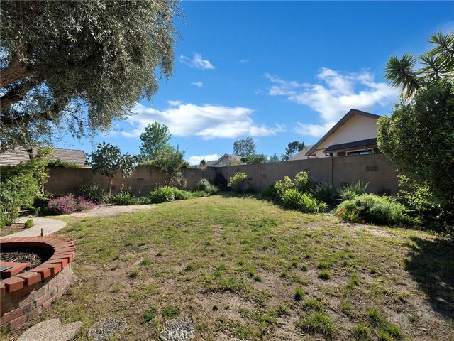 12289 Woodley, Granada Hills, CA 91344