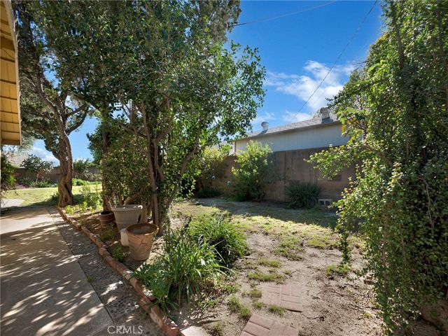 12289 Woodley, Granada Hills, CA 91344