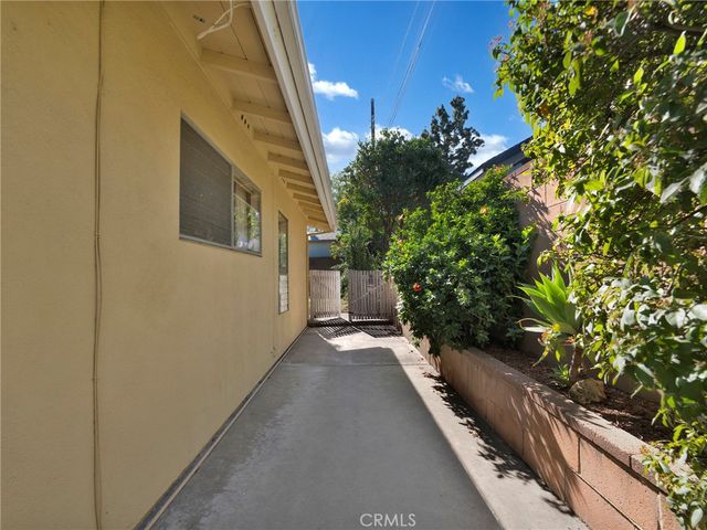 12289 Woodley, Granada Hills, CA 91344