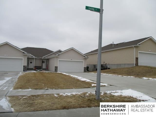 1062 N 170 Avenue, Omaha, NE 68118