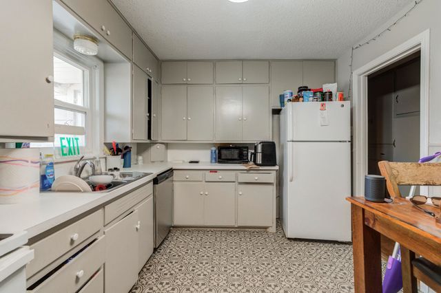 3214 32nd Street, Lubbock, TX 79410