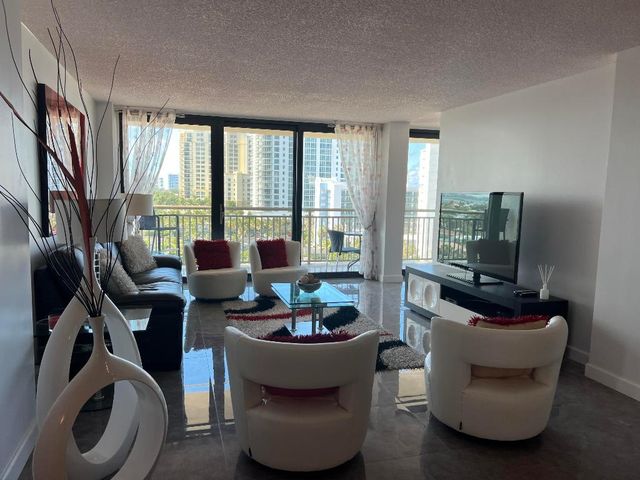 3400 N Ocean Drive 905, Singer Island, FL 33404